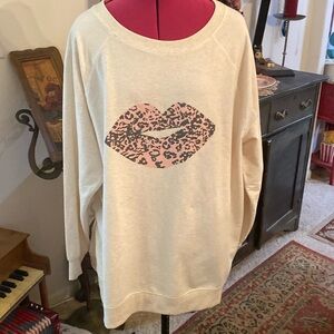 Wildfox leopard lips, cream sweatshirt XL
